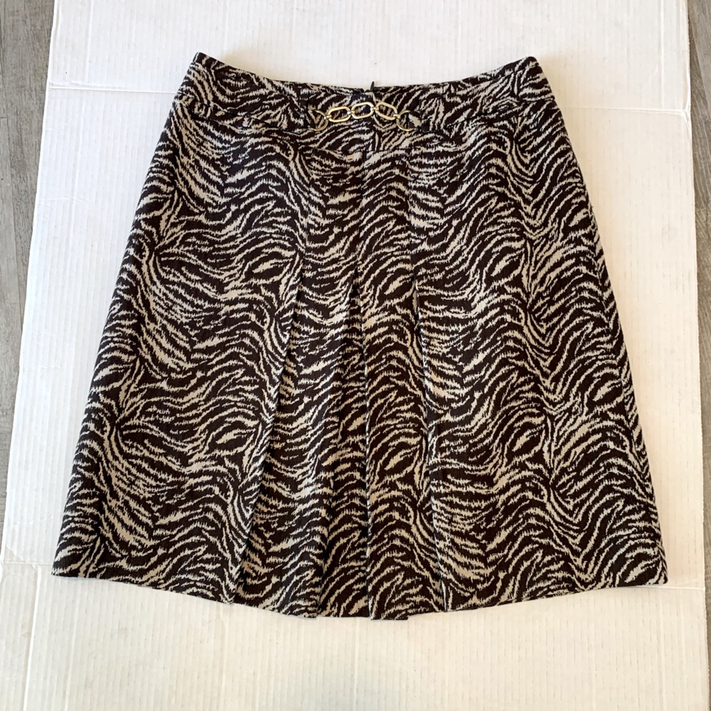 Ann Taylor women’s taupe & brown animal print knee length full skirt size 4